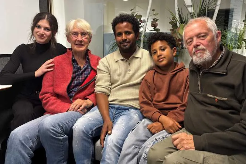 Linda Loran mit Familie Nafea und Familie Frank im Gespräch über Integration.